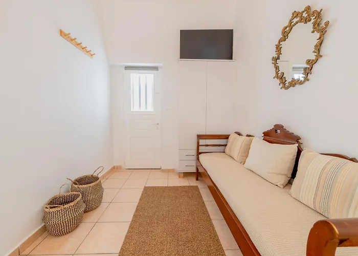 Earthy House - 2 * Mesaria